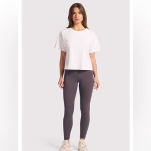 Nuuds steady seamed tee